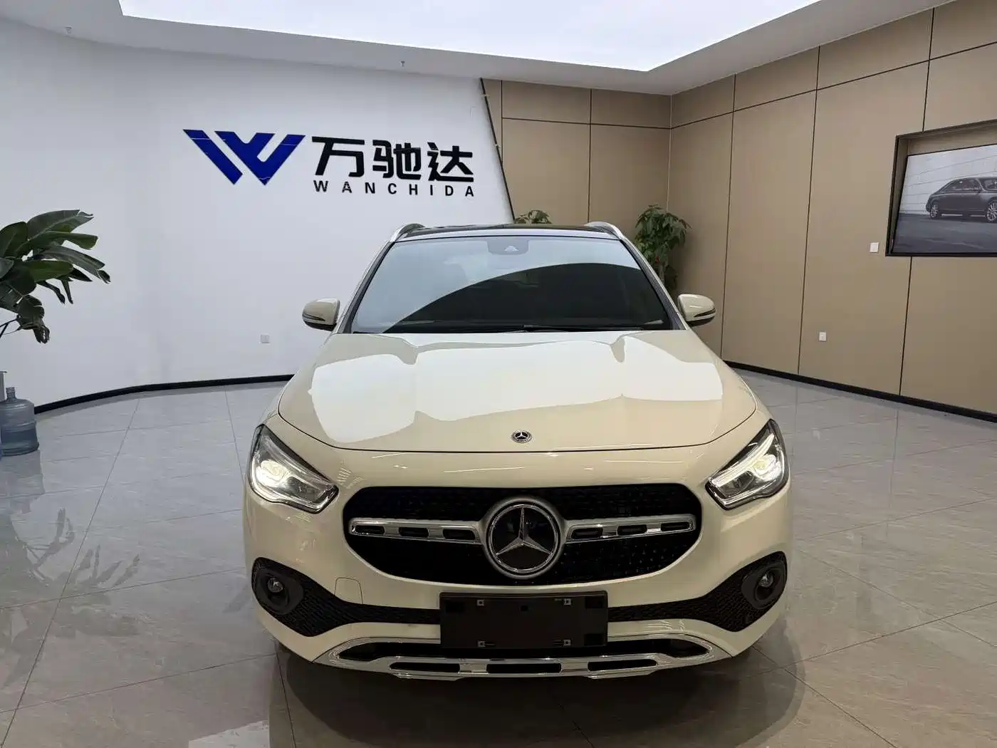 Mercedes-Benz GLA 2023