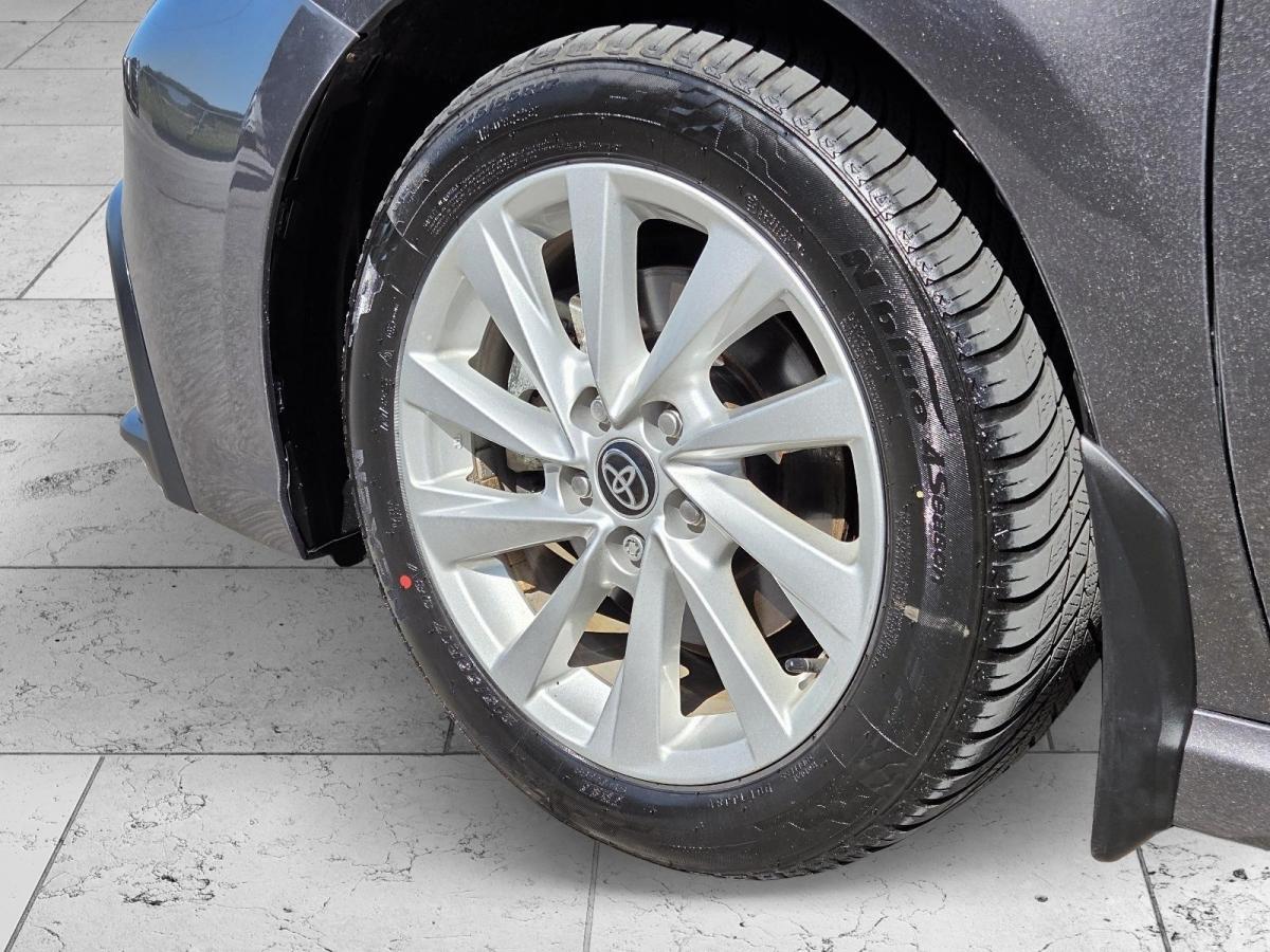 Toyota Camry 2024