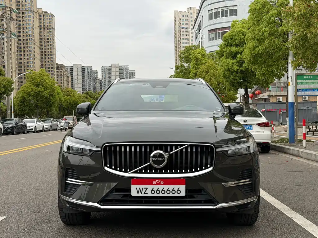 Volvo XC60 2022