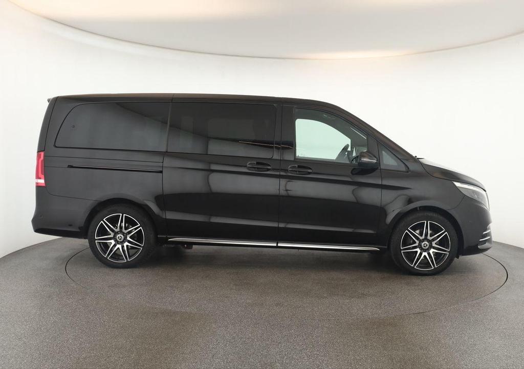 Mercedes-Benz V 300 2023