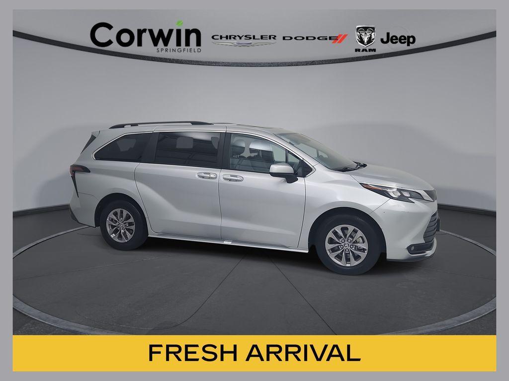 Toyota Sienna 2025