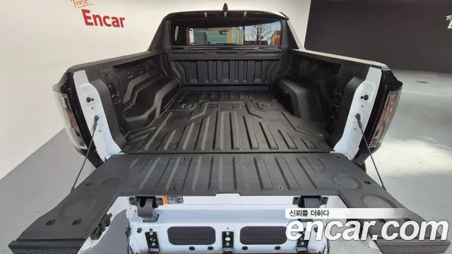 GMC Hummer EV 2025