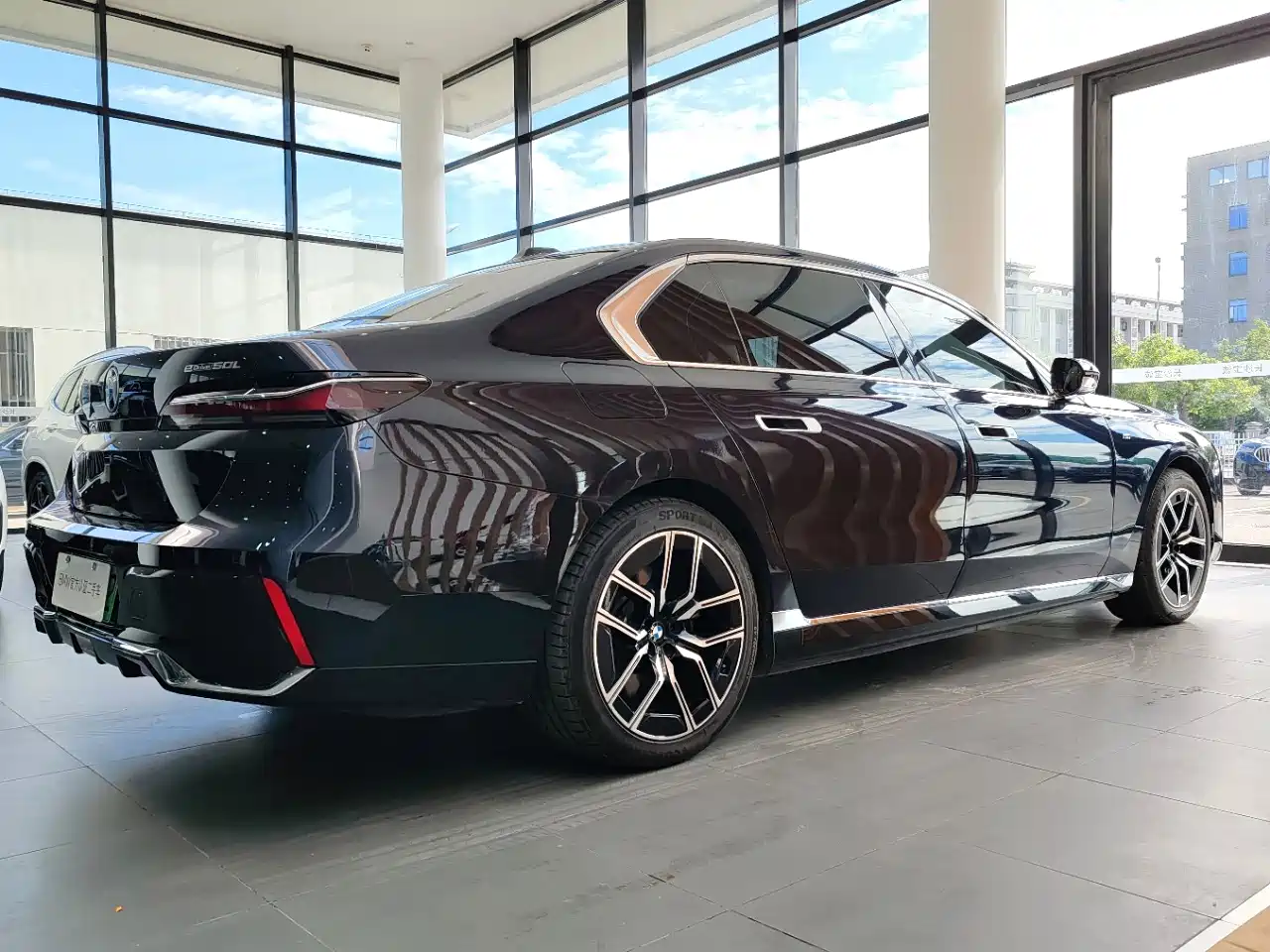 BMW i7 2023