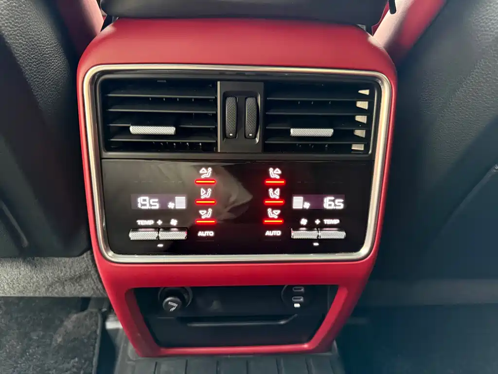 Porsche Cayenne 2022