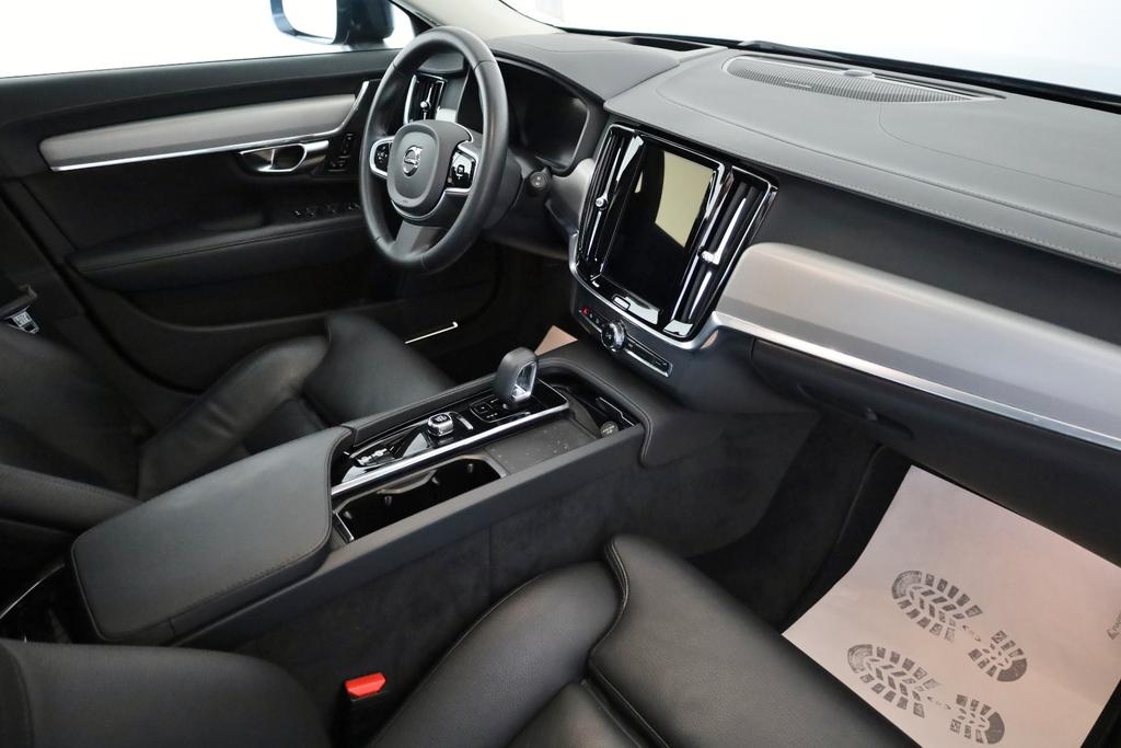 Volvo V90 Cross Country 2022