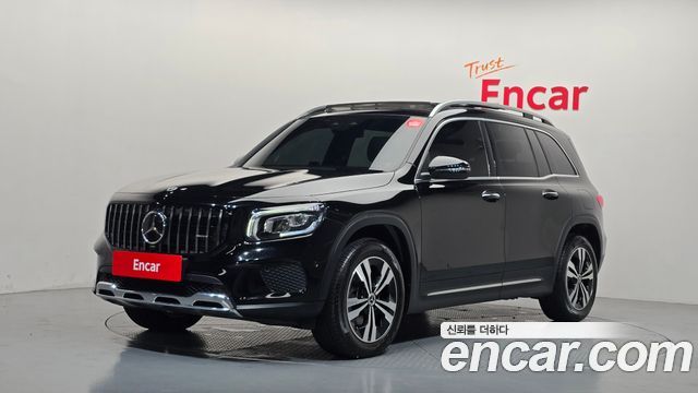 Mercedes-Benz GLB 2023