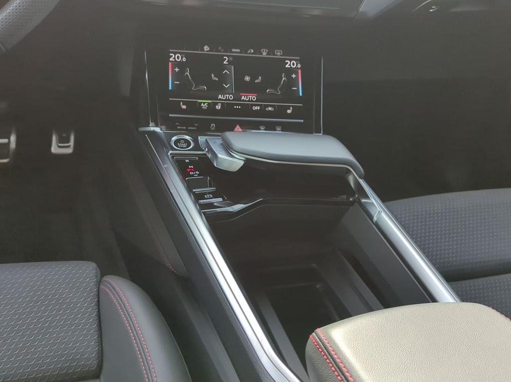 Audi Q8 e-tron 2023