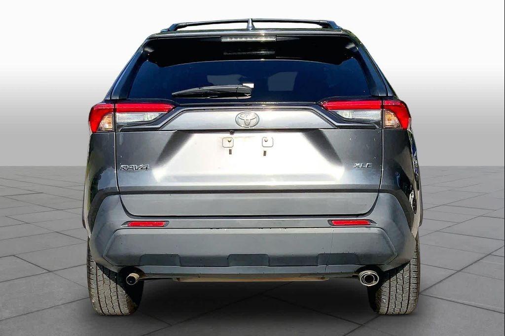 Toyota RAV4 2021