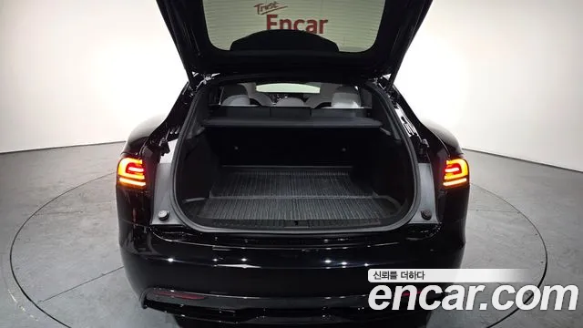 Tesla Model S 2023