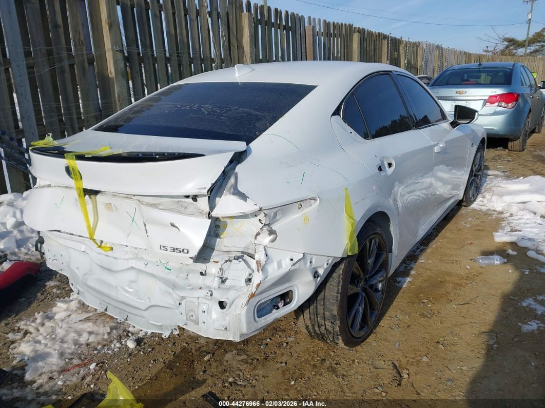 Lexus IS 2023