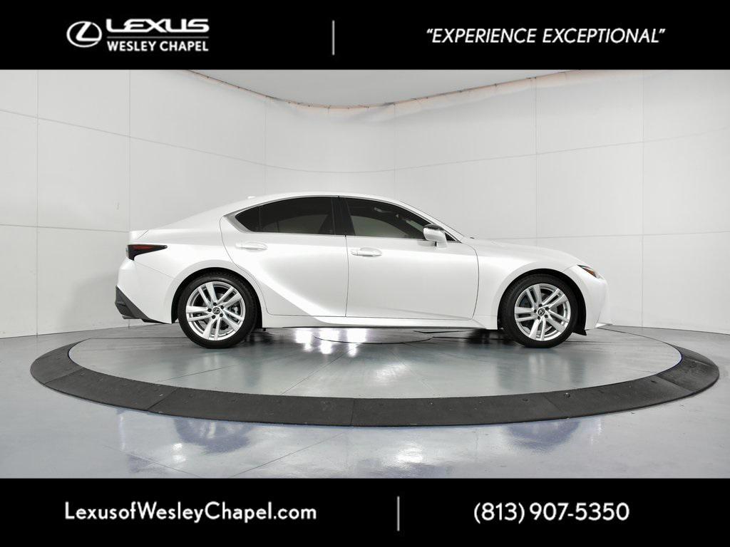 Lexus IS 300 2025