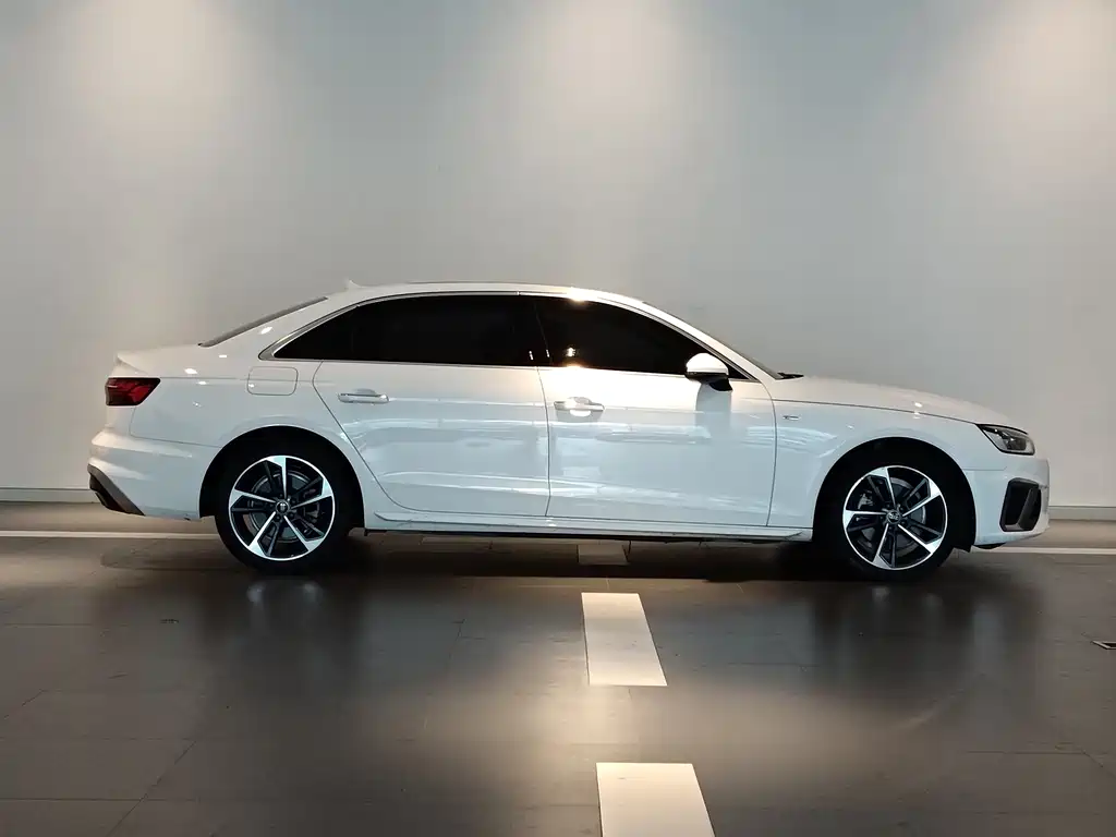Audi A4 2022