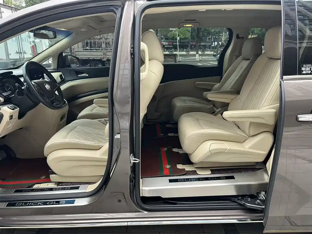 Buick GL8 2023