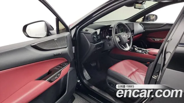 Lexus NX 2024
