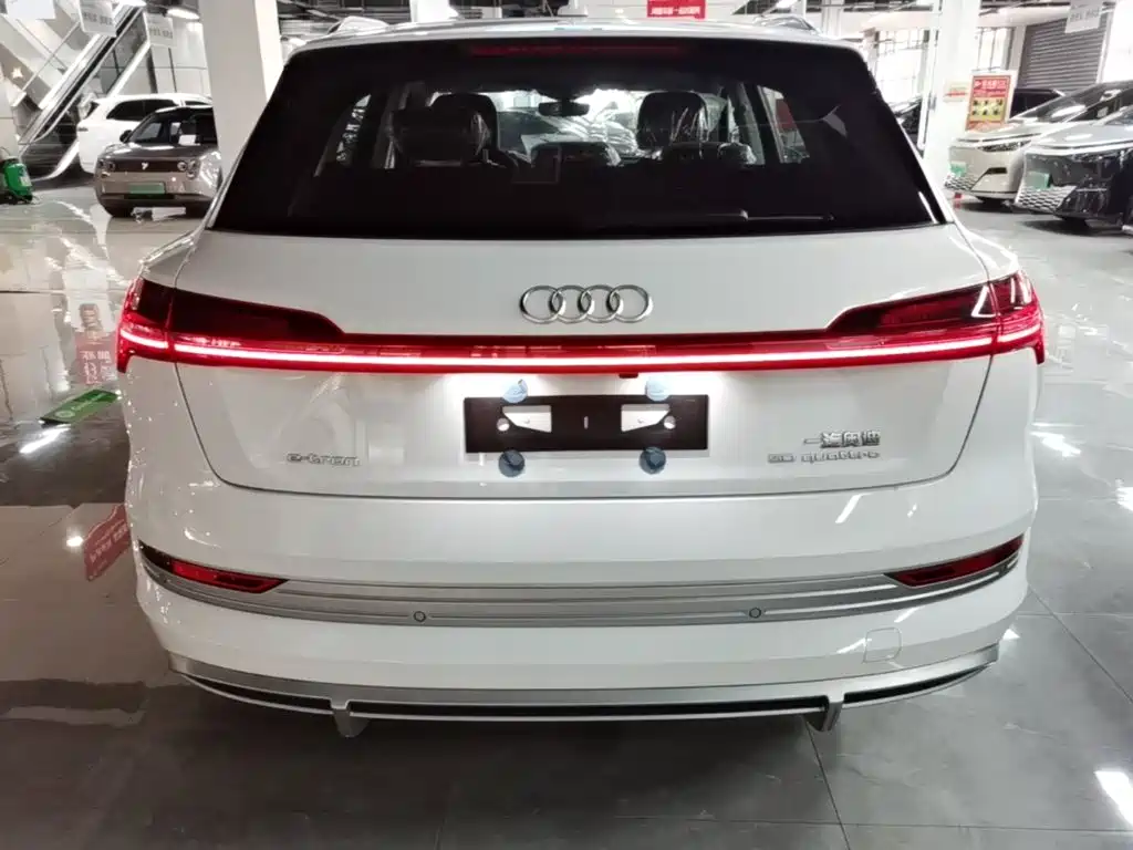 Audi e-tron 2026