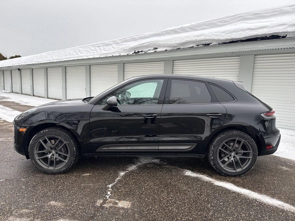 Porsche Macan 2025