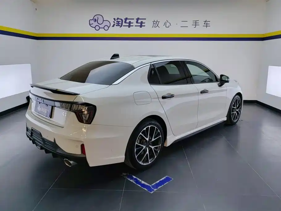 Lynk & Co 03 2021