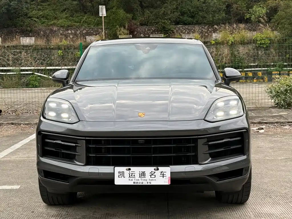 Porsche Cayenne 2024
