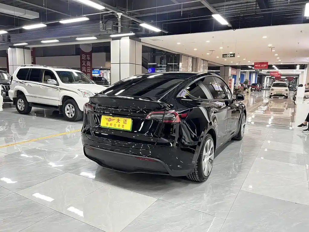 Tesla Model Y 2022