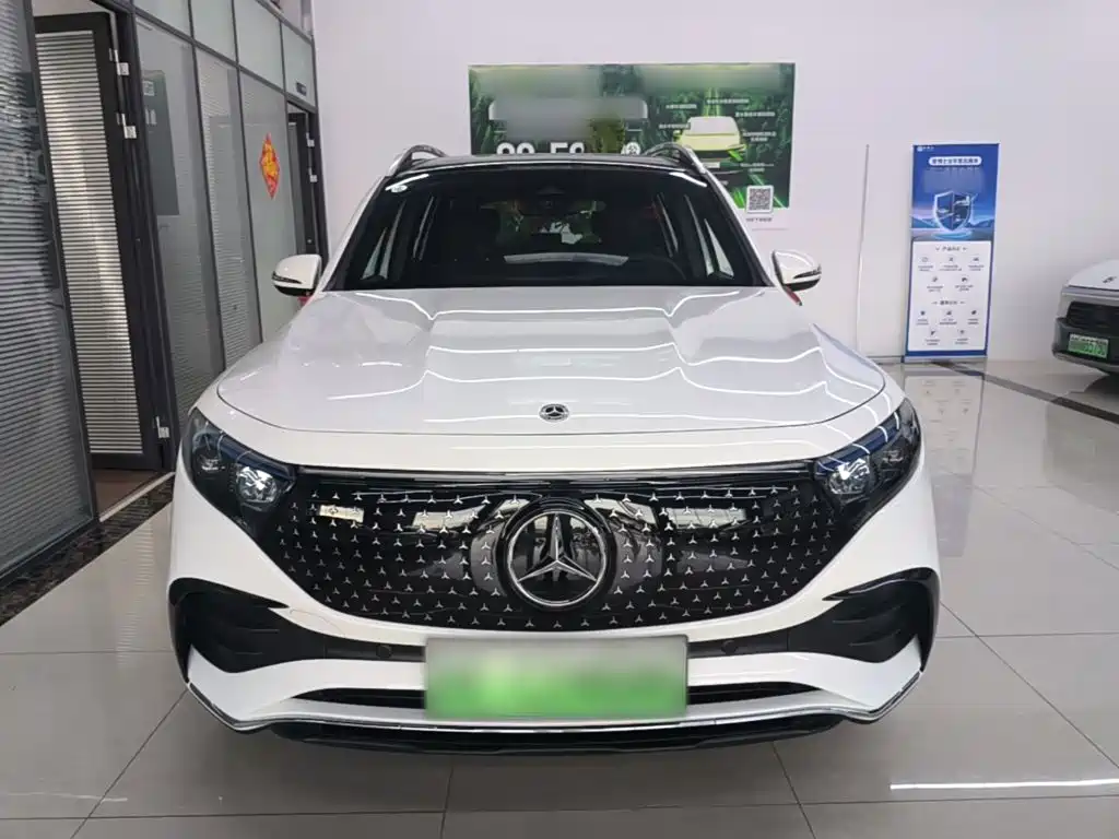 Mercedes-Benz EQB 2026