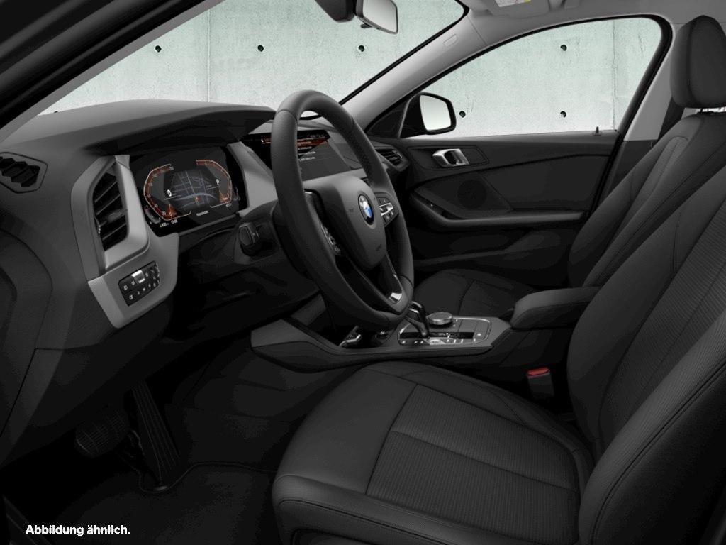 BMW 118 2023