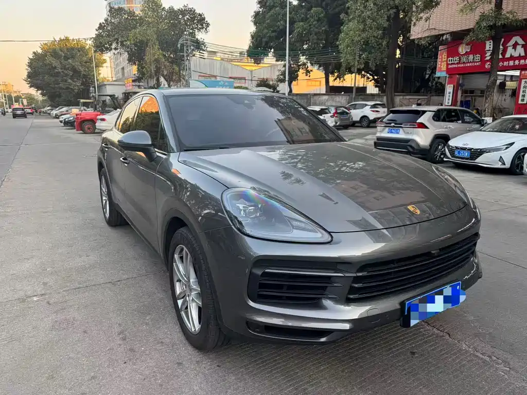 Porsche Cayenne 2022