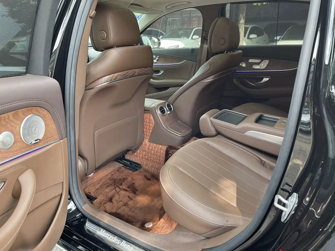 Mercedes-Benz E-Класс 2023