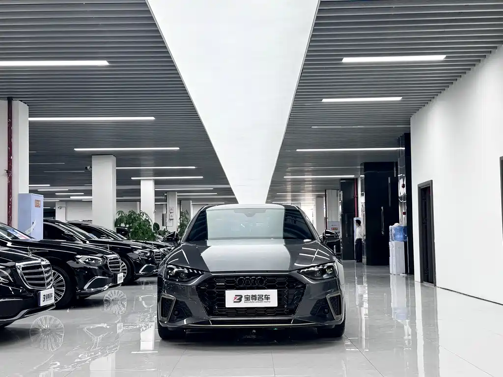 Audi A4 2025