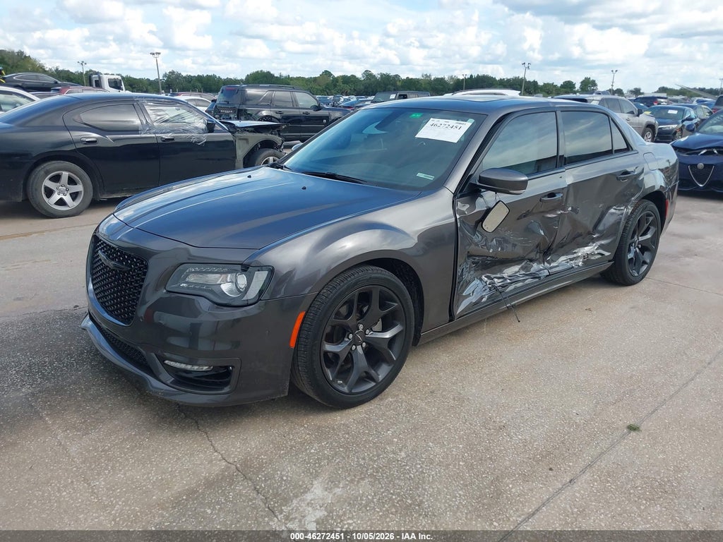 Chrysler 300 2023