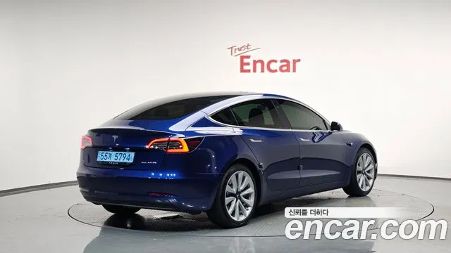 Tesla Model 3 2020