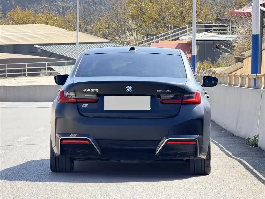 BMW i3 2024