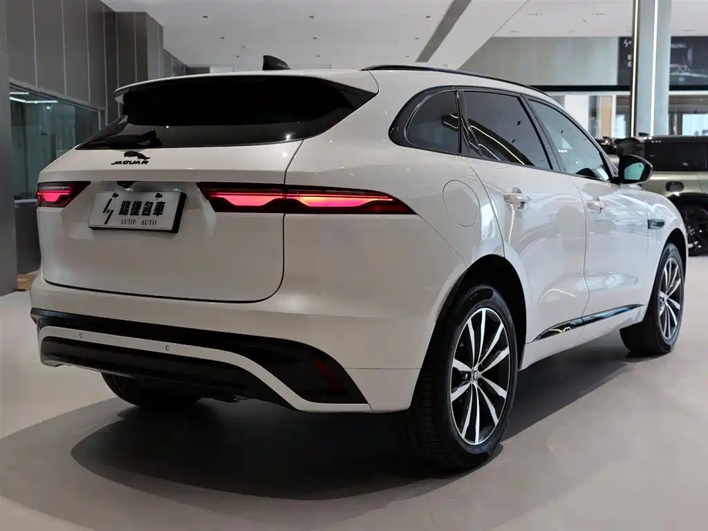 Jaguar F-Pace 2024