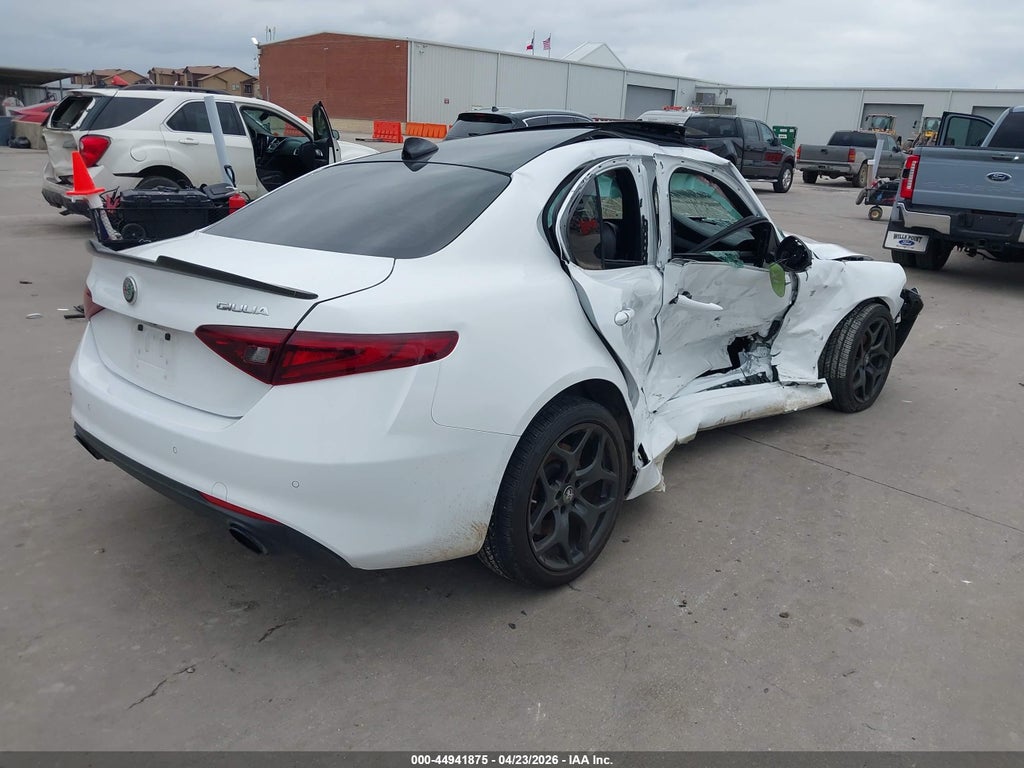 Alfa Romeo Giulia 2022