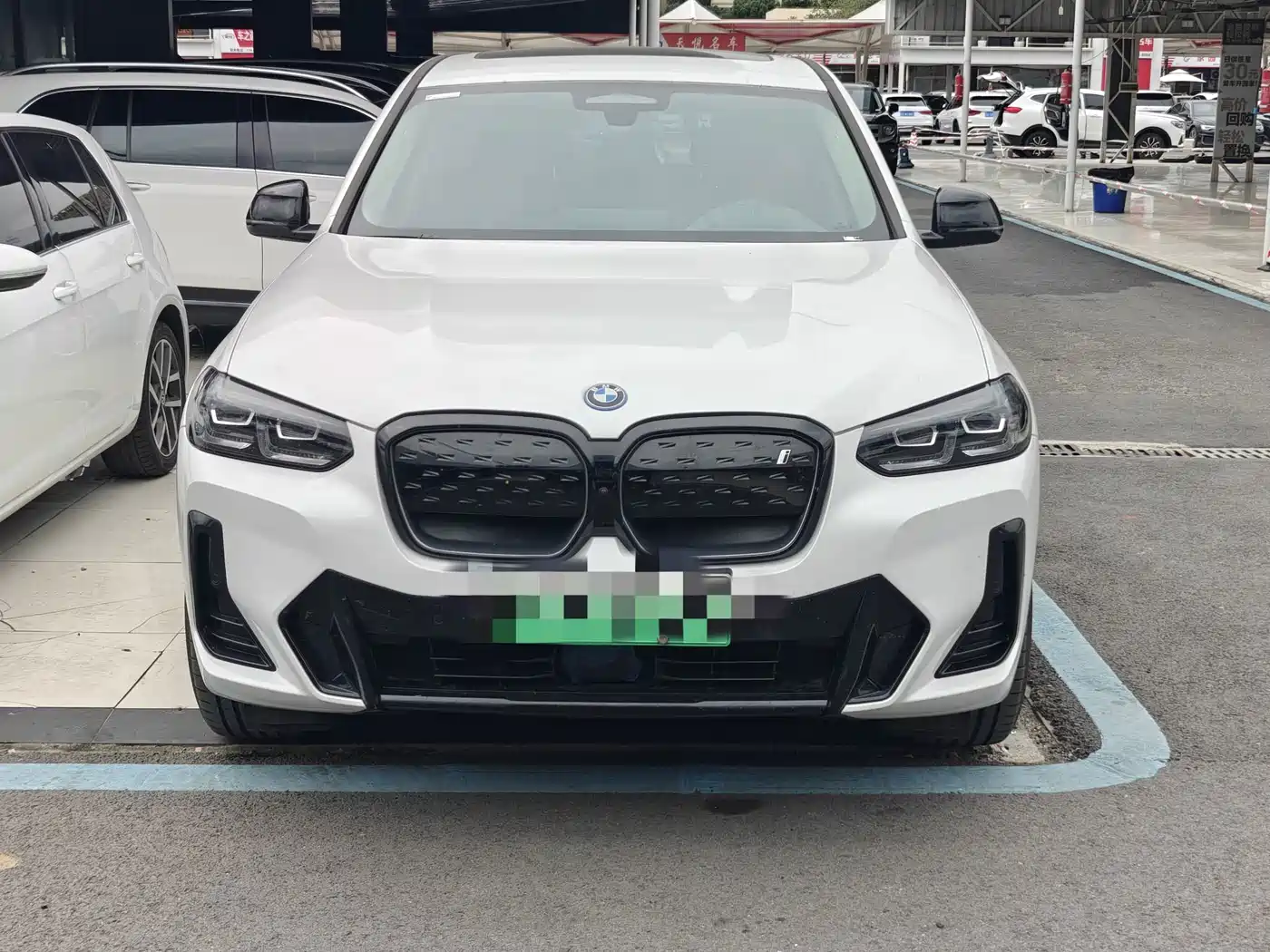 BMW iX3 2024