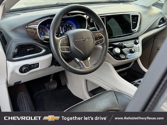 Chrysler Pacifica 2022