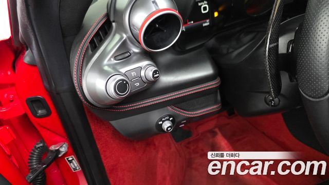 Ferrari F8 2021