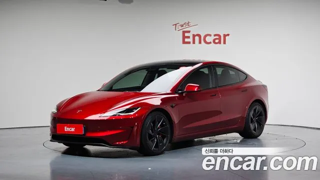 Tesla Model 3 2024