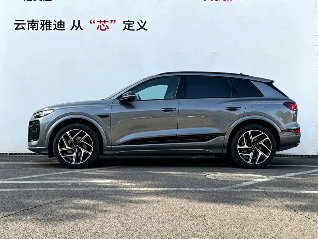 Audi e-tron 2025