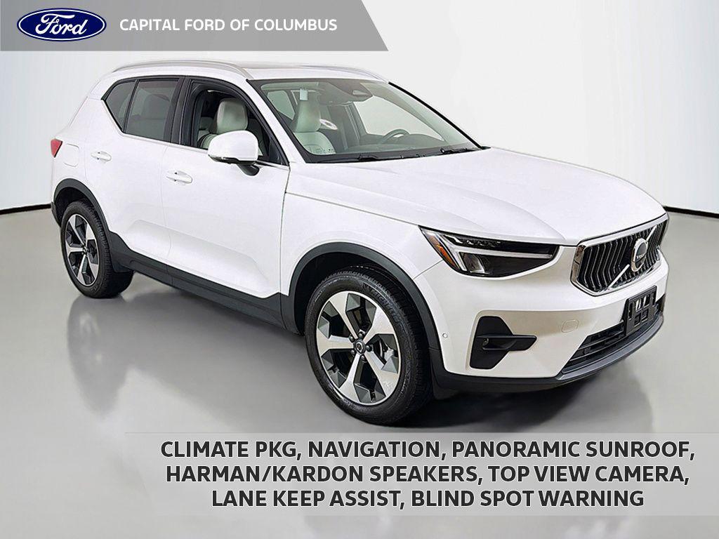 Volvo XC40 2024