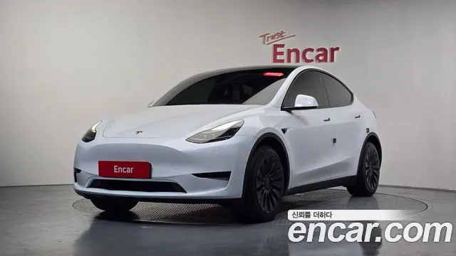 Tesla Model Y 2024