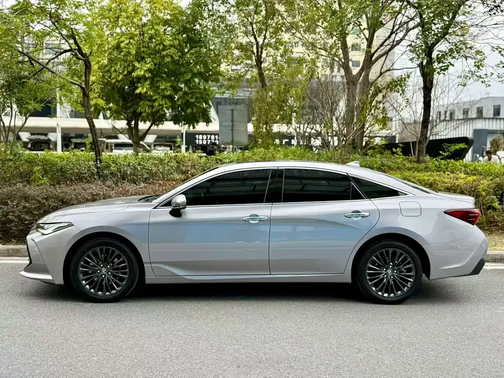 Toyota Avalon 2023