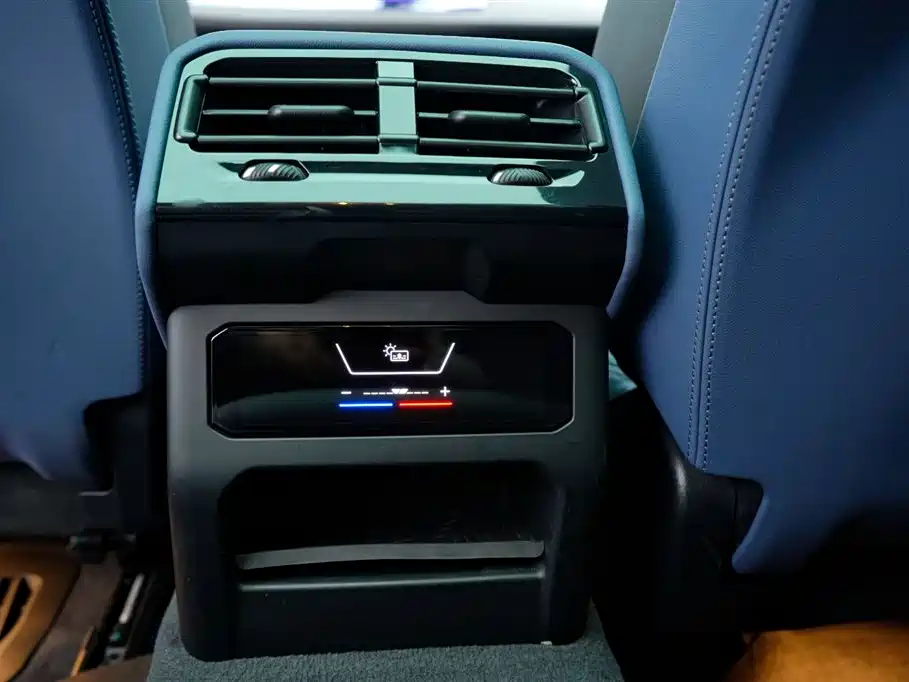 BMW i5 2024