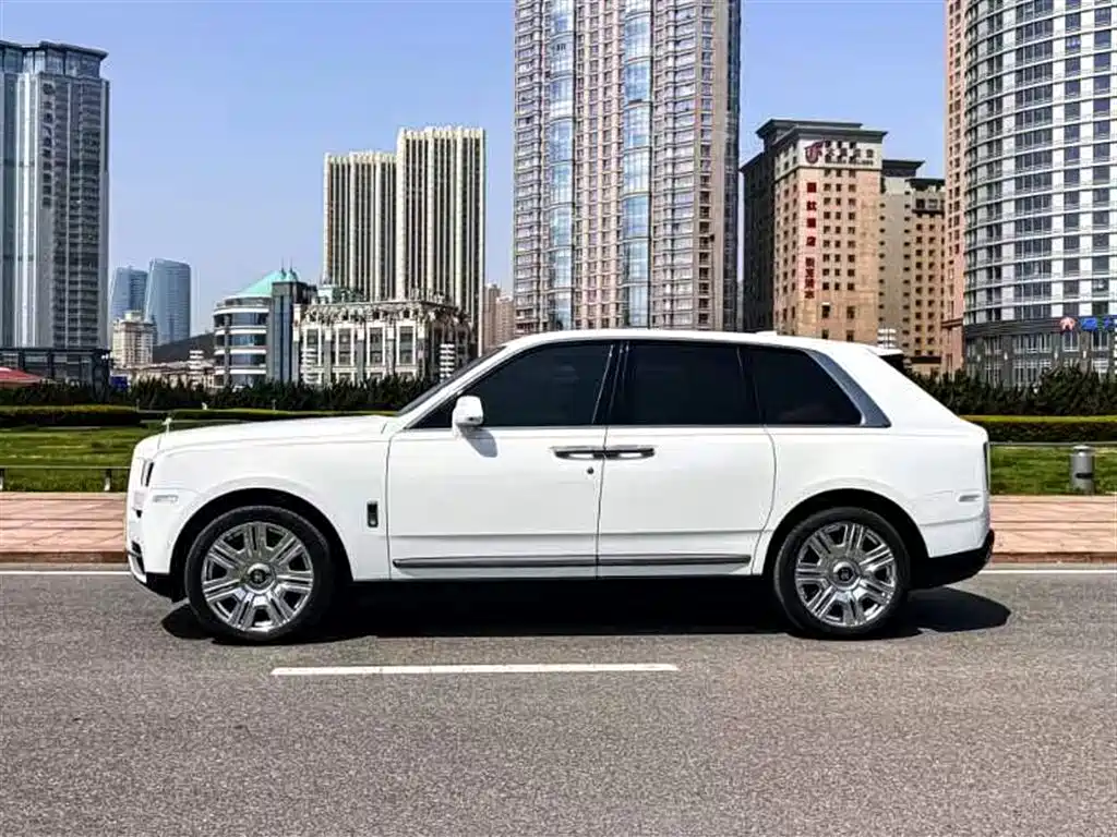 Rolls-Royce Cullinan 2023