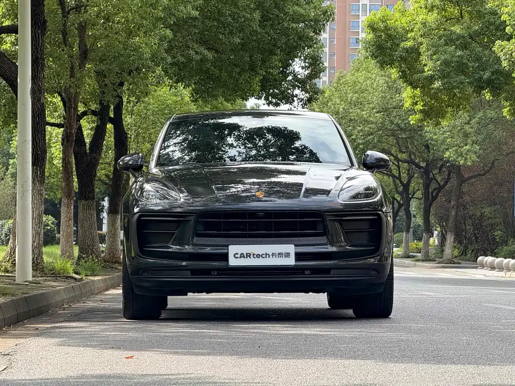 Porsche Macan 2021