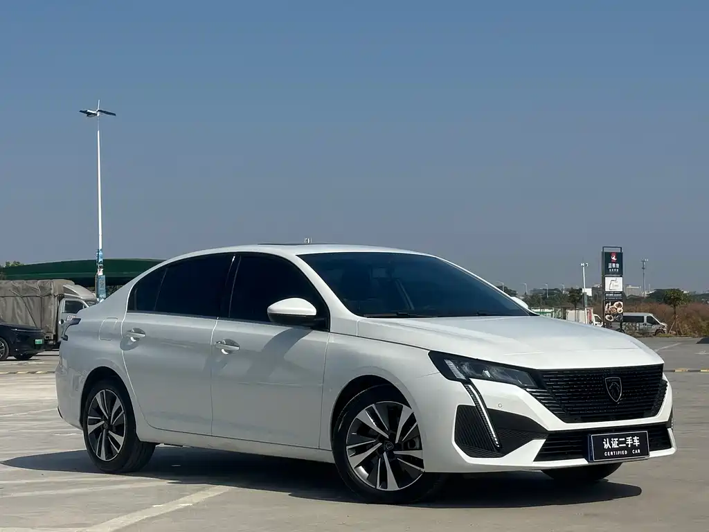 Peugeot 408 2024