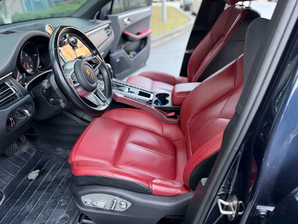 Porsche Macan 2021