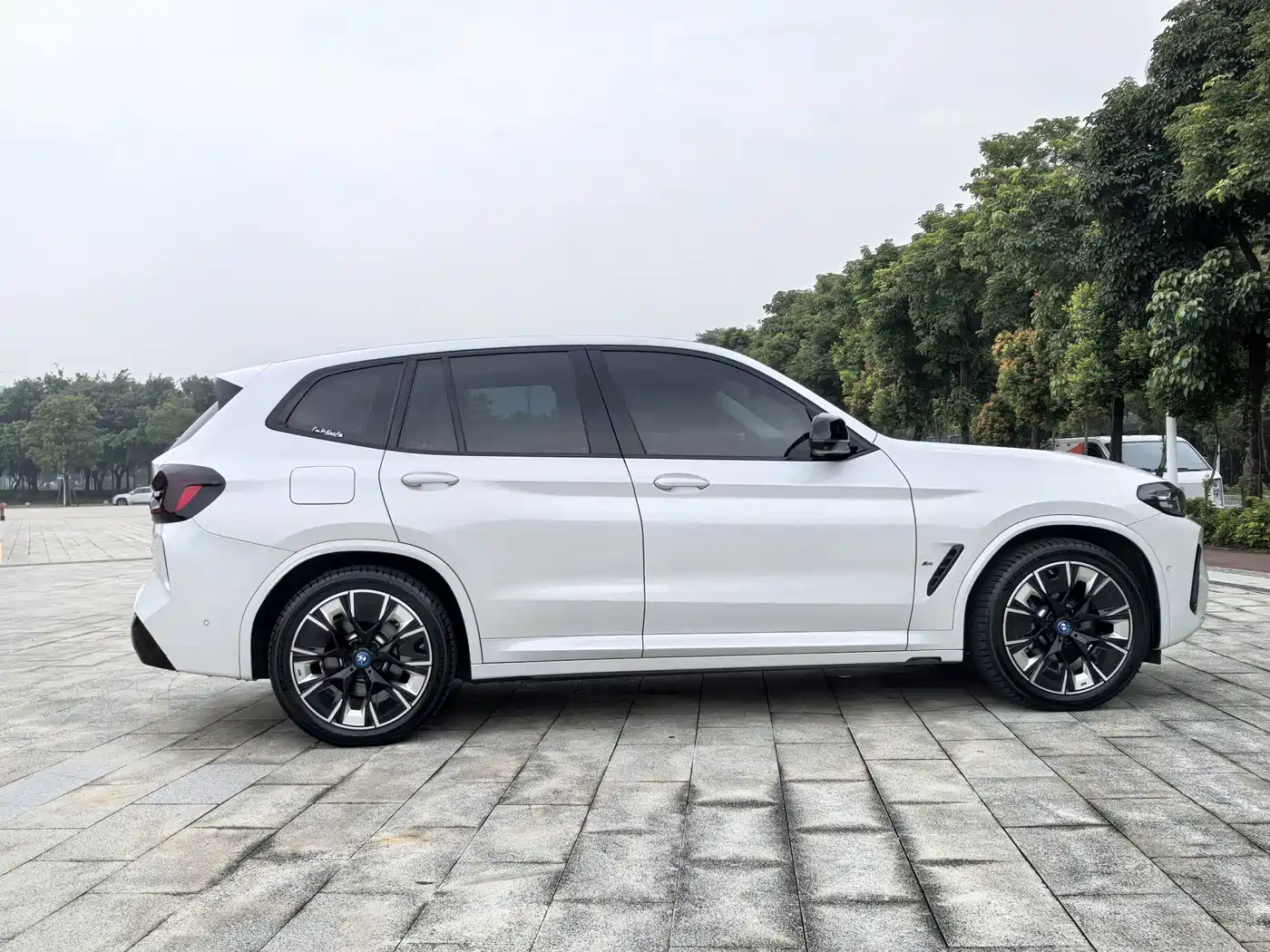 BMW iX3 2022