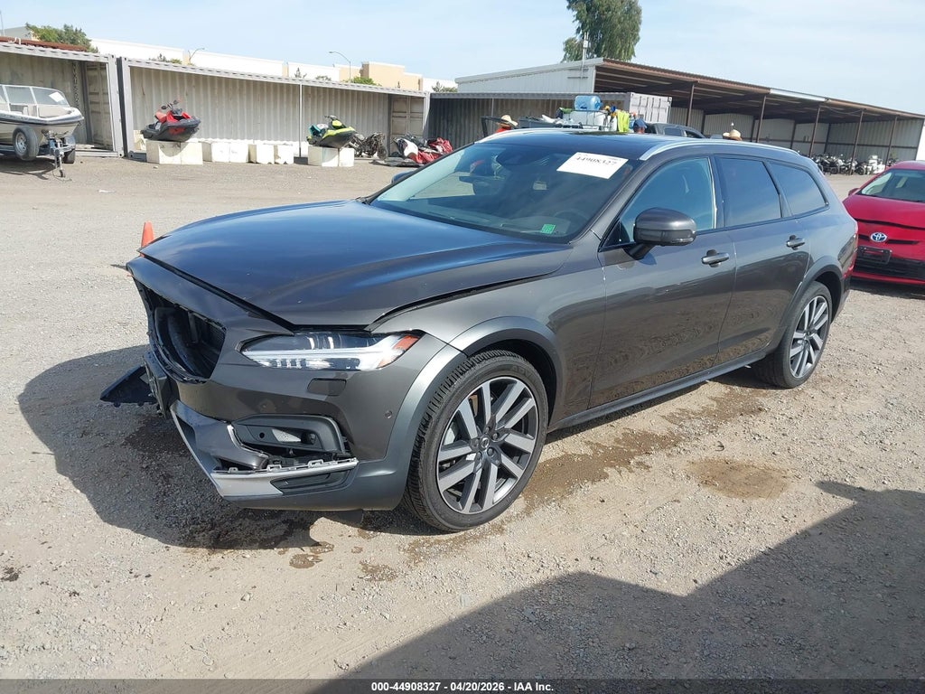 Volvo V90 Cross Country 2021