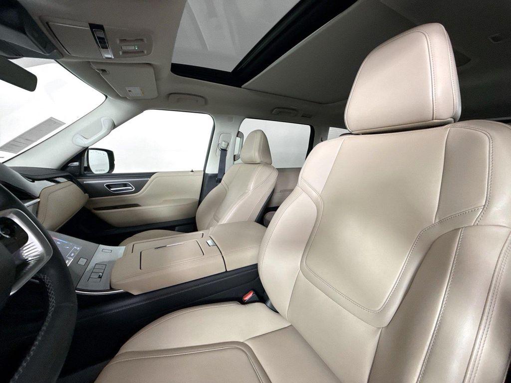 Infiniti QX80 2025