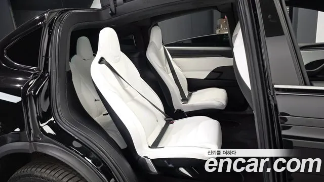 Tesla Model X 2023